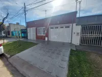 Casas en venta en Argentina. CASA EN VENTA LAVAISE 1400