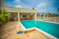 Rentamos hermosa casa independiente con piscina y salida al mar en Baracoare