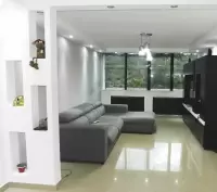 Inmobiliaria RyH Vende Apartamento totalmente remodelado con acabados de primerare